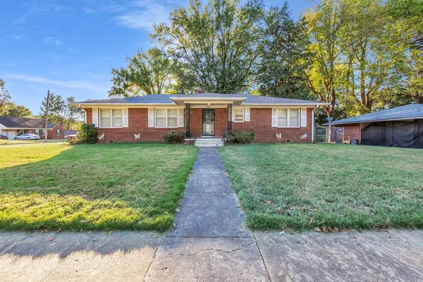 3947 GRACELAND DR