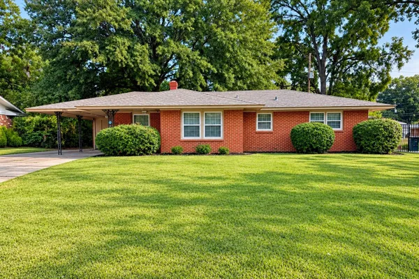 1510 BONNIE DR