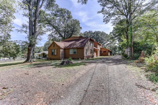 3700 LAKEVIEW RD