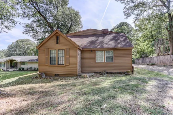 3700 LAKEVIEW RD