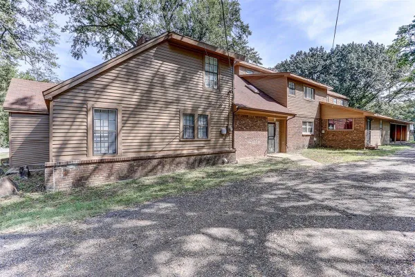 3700 LAKEVIEW RD