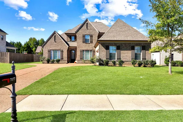 7177 ALEXANDER HILL LN