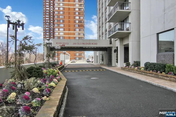 200 OLD PALISADE 4/5