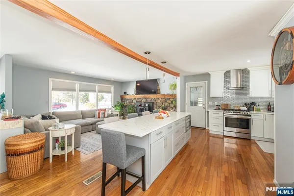 38 FREMONT TER