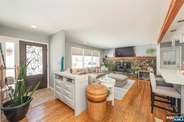 38 FREMONT TER