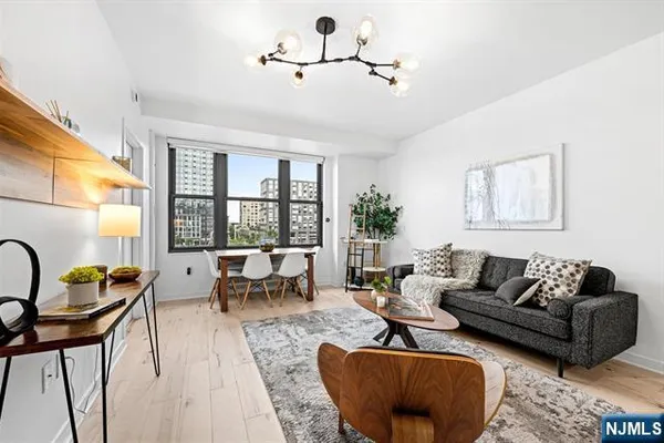 149 ESSEX ST 5T