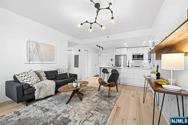 149 ESSEX ST 5T