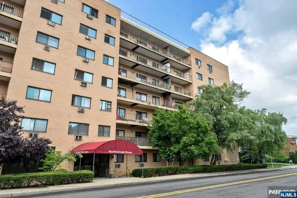44 S MAIN ST 6J