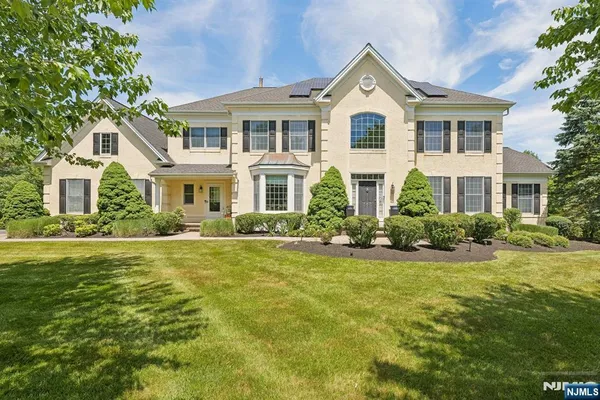 143 VAN ZANDT RD