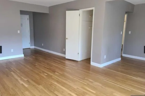1575 CENTER AVE 5F