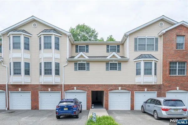 30-08 FEDERAL HILL RD 8