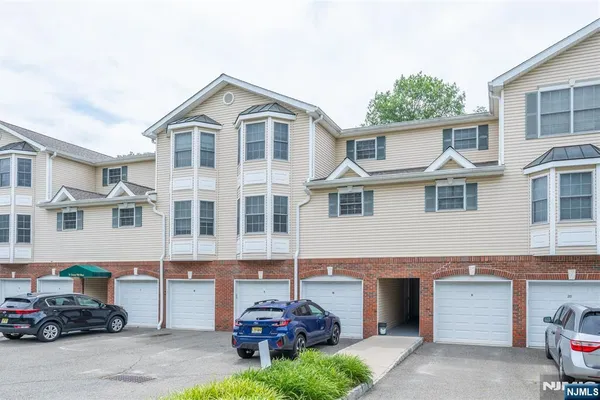 30-08 FEDERAL HILL RD 8