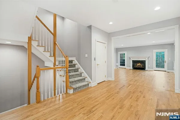 205 BEARWOODS RD