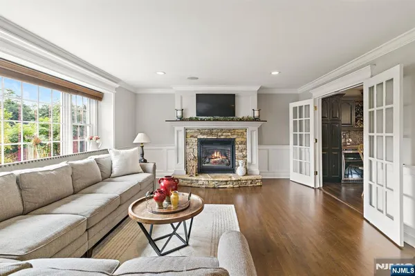 11 TANNERY LN