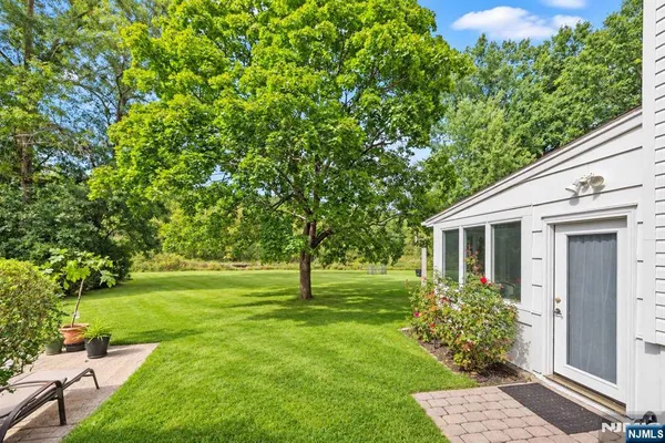 299 CHARNWOOD RD