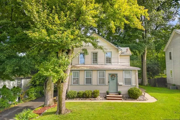 113 HARRISON AVE