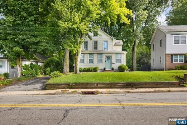 113 HARRISON AVE