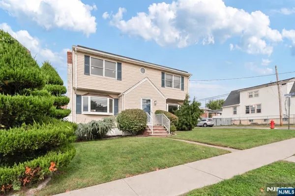 21 KIPP AVE