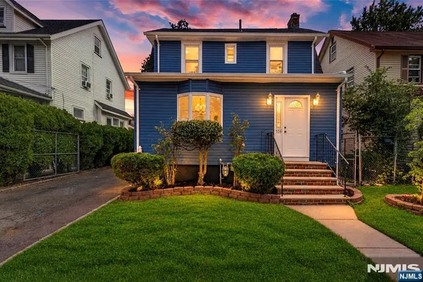 116 E WEBSTER AVE