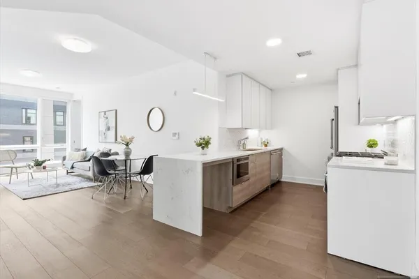380 NEWARK AVE 406