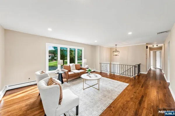 22 MARGUERITE LN