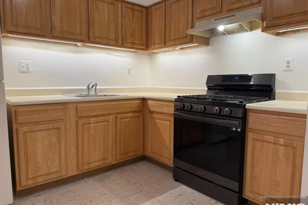 326 HOOVER AVE 80