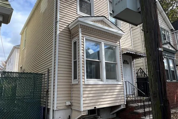 14 LENTZ AVE