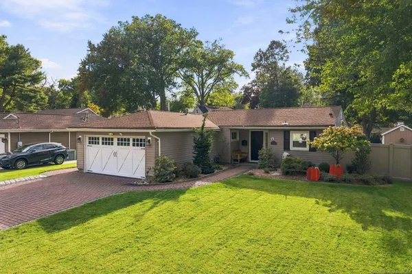 59 EAGLE DR