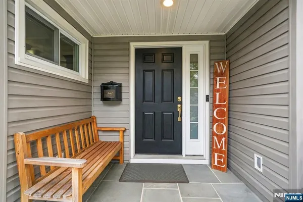 59 EAGLE DR