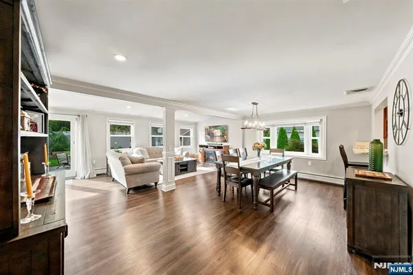 59 EAGLE DR