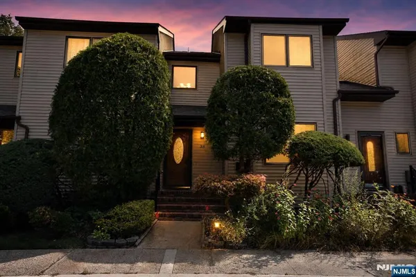 38 VENTURA CT 38