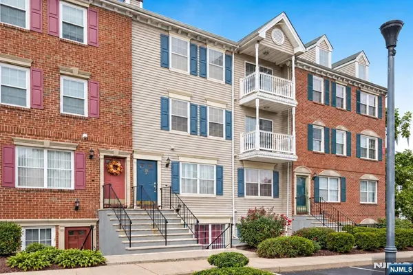 26 SETON HALL DR 514