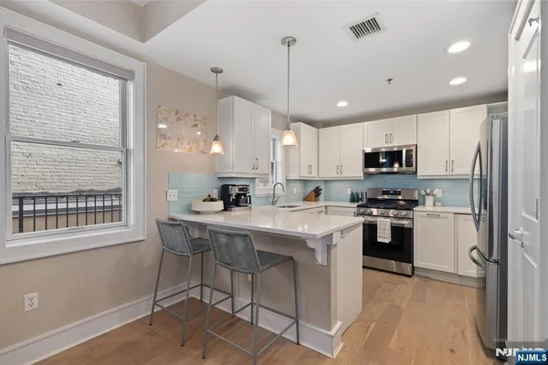 2 PATERSON AVE 2B