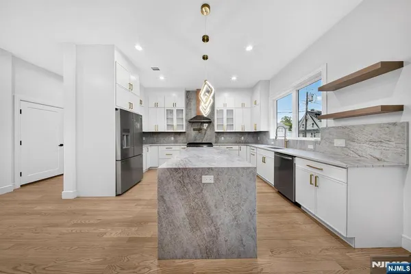 167 PALISADES