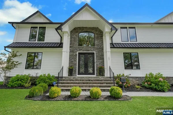207 WILSEY CT