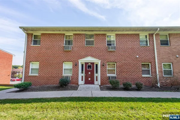 100 PIERSON MILLER DR D12
