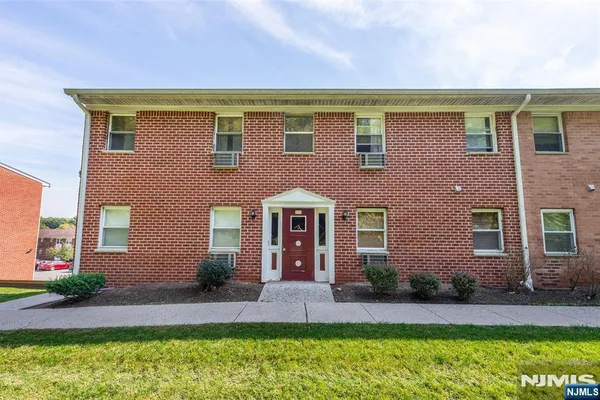 100 PIERSON MILLER DR D12
