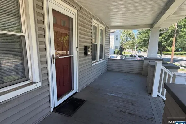 55 MAYWOOD AVE