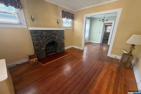 55 MAYWOOD AVE