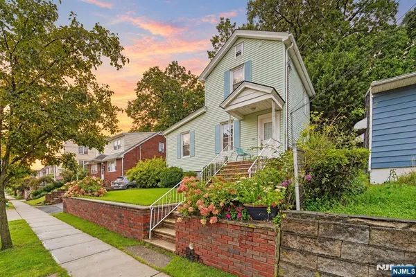 171 VAN WINKLE ST