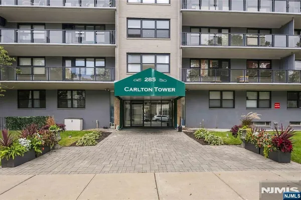 285 AYCRIGG AVE 12G