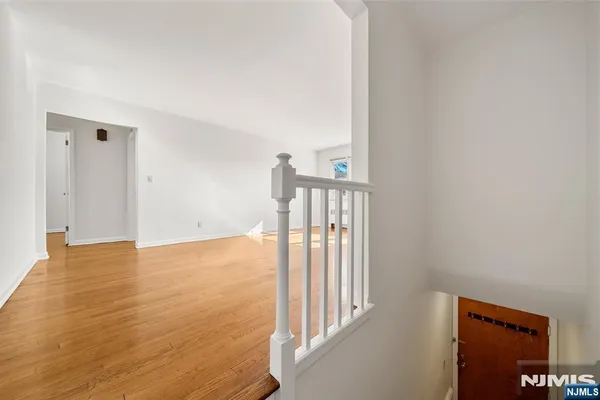 201 OAKDENE PL C2