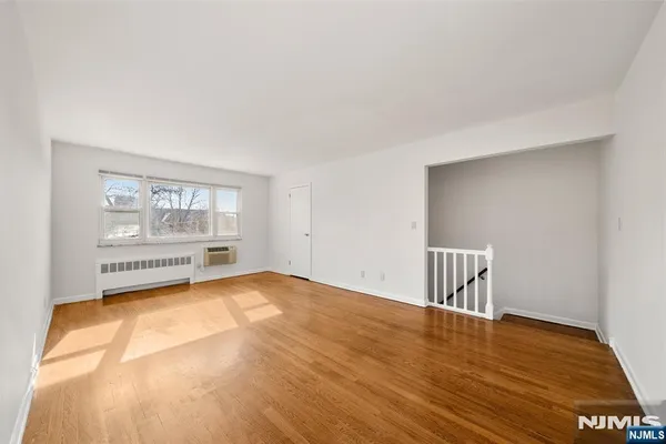 201 OAKDENE PL C2