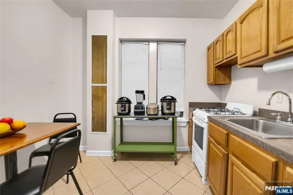 523-525 34TH ST