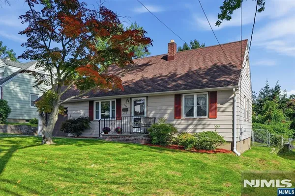 266 ADAMS AVE