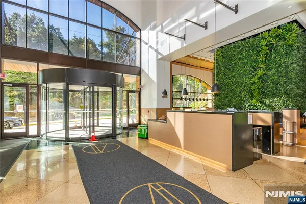 250 GORGE RD 28C