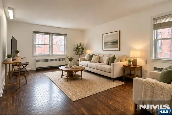 715 BROAD AVE 4