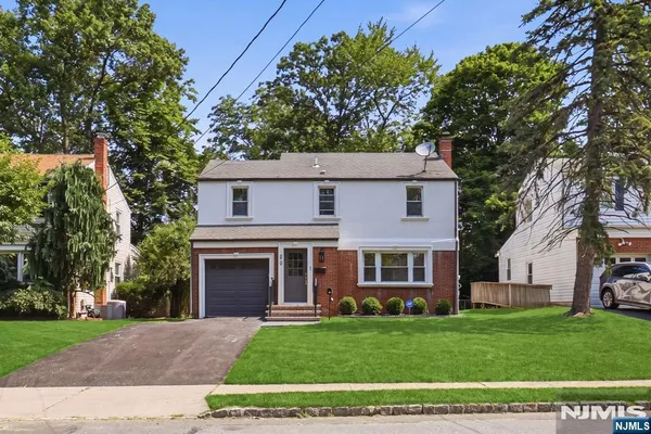 23 BUCKINGHAM RD