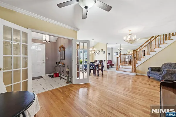 99 MORGAN PL