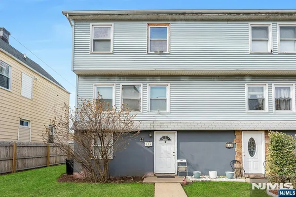 13 ALLEN ST 23
